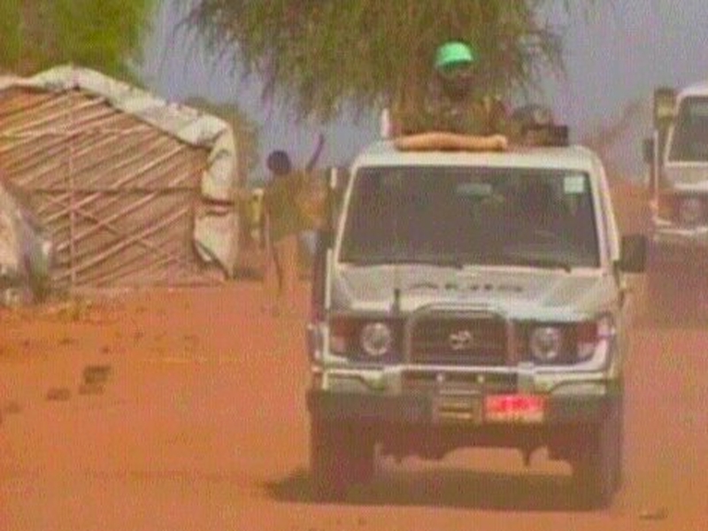 Darfur - UN hopes to move people to camps