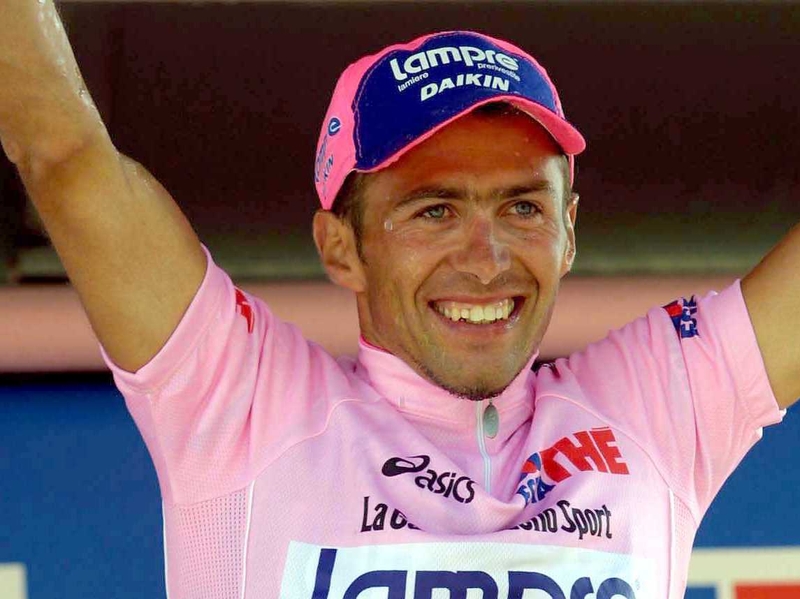 Former Giro D'Italia winner (2001 and 2003 editions) Gilberto Simoni is in fourth place