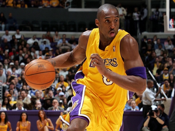 Kobe Bryant scored 25 points for the Los Angeles Lakers
