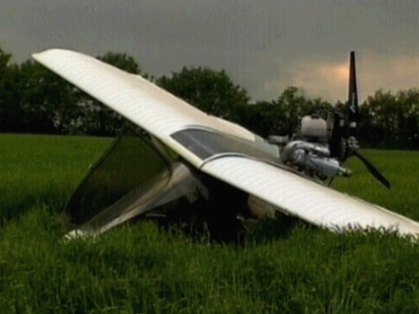 Co Wexford - Man hurt in microlite crash