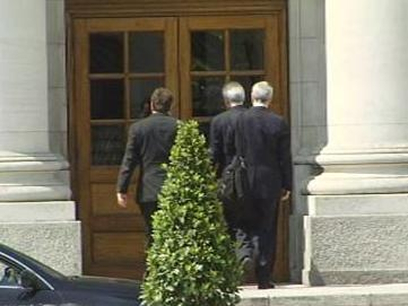 'Sense of urgency' - Green negotiators enter Government Buildings with an urgency in their step