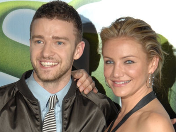 Justin and Cameron embrace at Shrek UK premiere