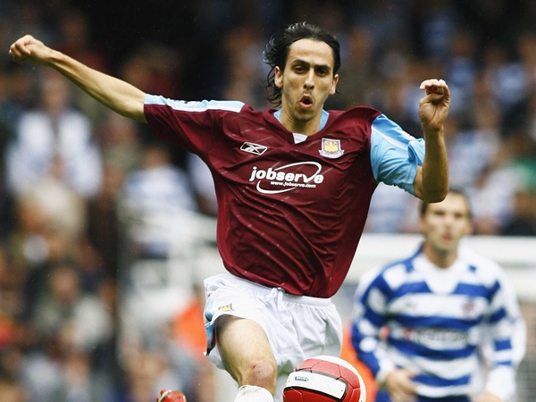 Yossi Benayoun is on the verge of a move to Liverpool