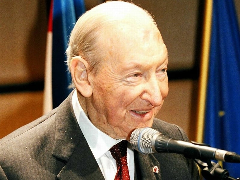 Kurt Waldheim - Controversial Austrian President dies