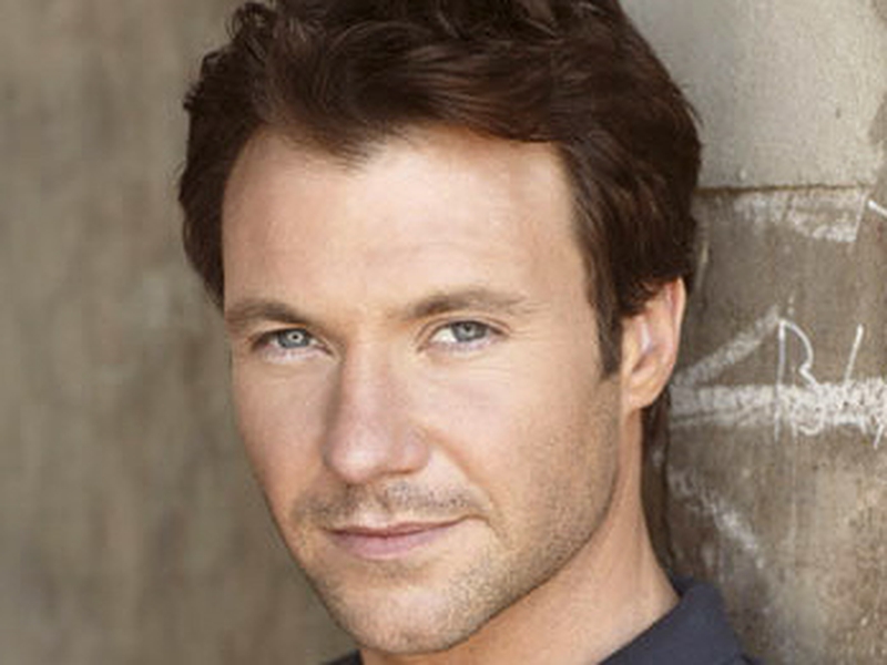 Vance - To play mysterious prisoner