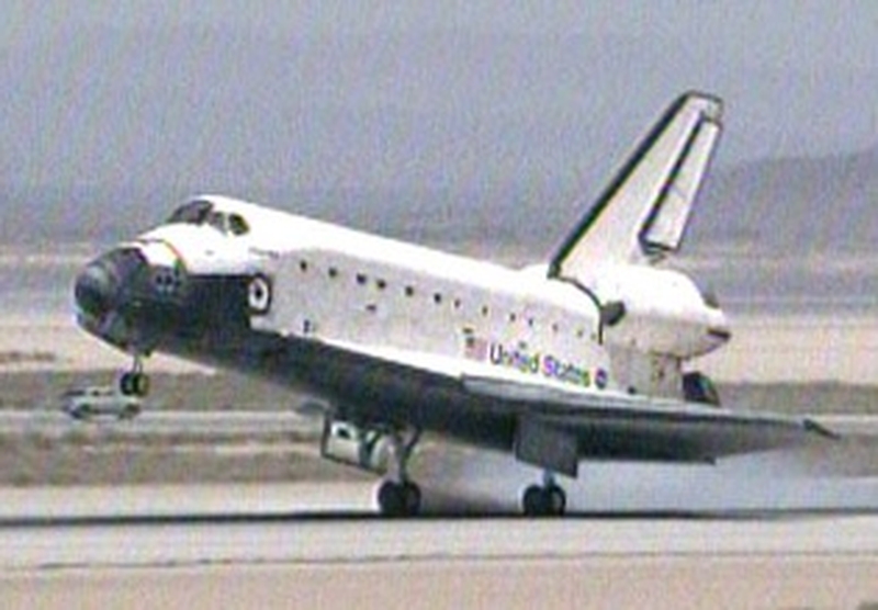 Space shuttle - Atlantis touches down at Edwards Air Force Base