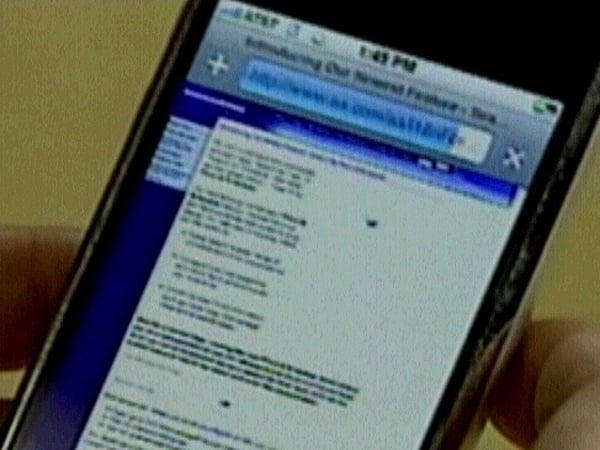 iPhones - 'More phones sold than RIM'