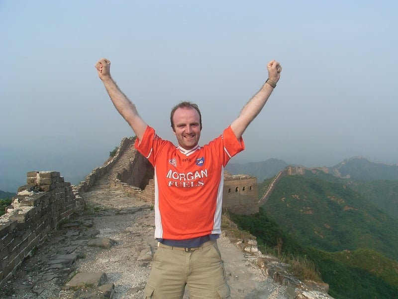 Paudie from Armagh, on a year long world trip, during a 10km trek of the Great Wall of China