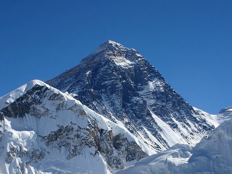 Mount Everest - Sherpa beats own world record