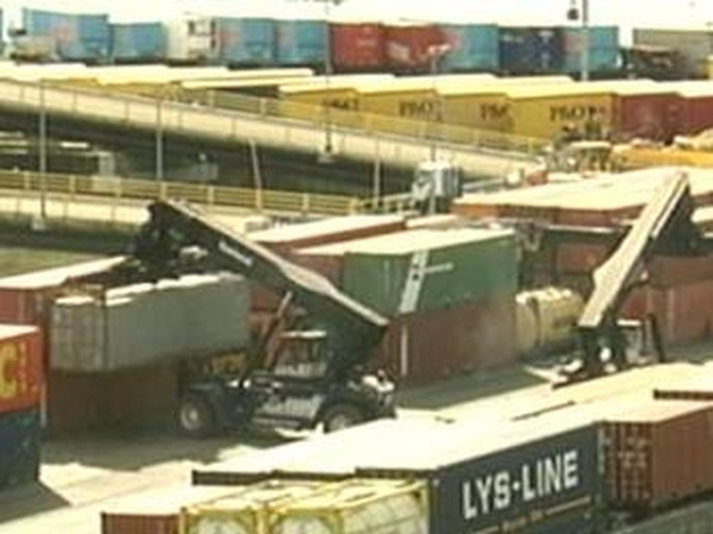 Exports - Strong euro affecting figures