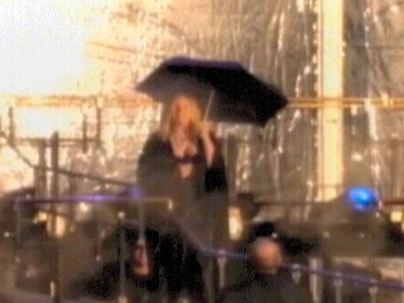 Barbara Streisand - Heavy rain delayed fans