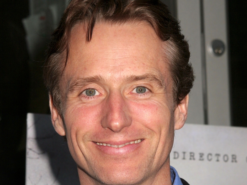 Roache - To play Executive Assistant District Attorney in series