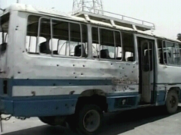 Sadr City - Five die in minibus bomb