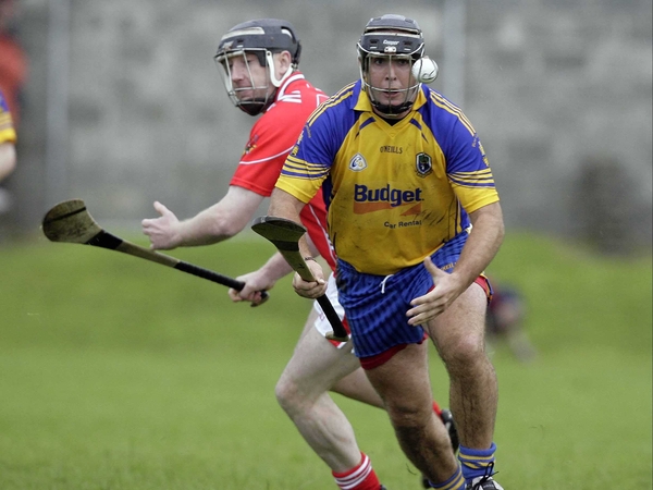 Roscommon's Thomas Reddington evades David McCarthy of Louth