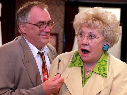 Jack Duckworth (Bill Tarmey) with Vera Duckworth (Liz Dawn)
