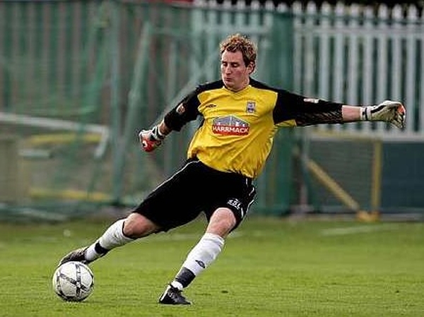 Galway United's Gary Rogers was beaten by Kieran O'Reilly's header