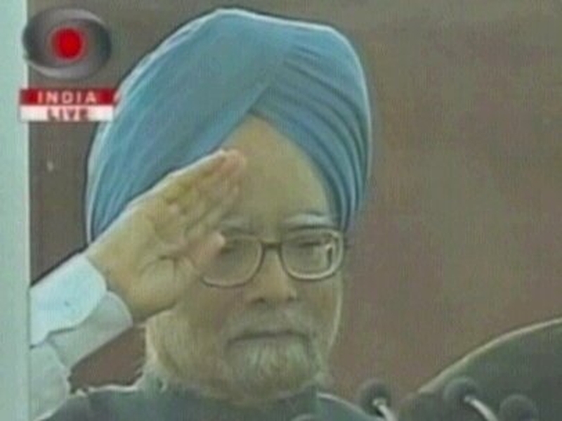 Manmohan Singh - 300 Maoists escape from jail