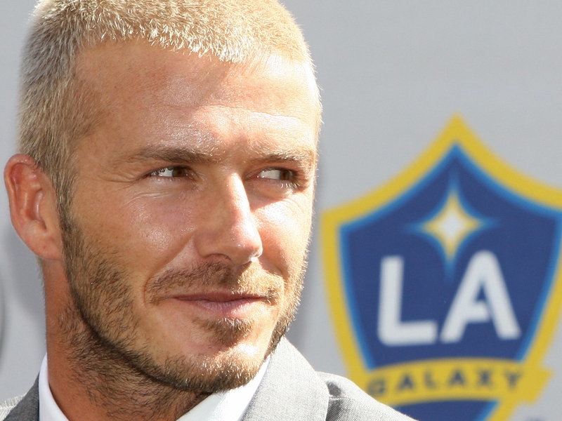 David Beckham left the pitch to a standing ovation after scoring a trademark free-kick