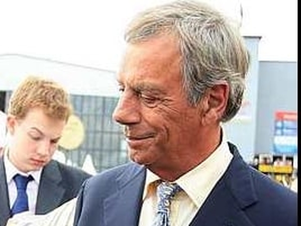 Henry Cecil saddles Midday in the Nassau