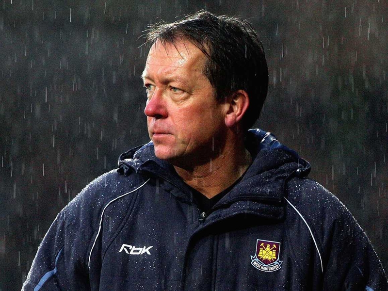 Alan Curbishley's men edged through to the next round of the Carling Cup