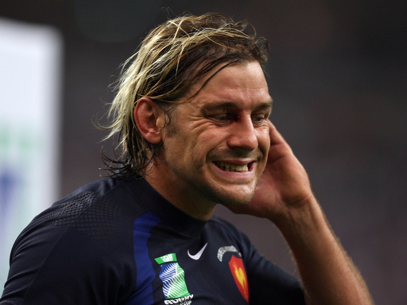 Cedric Heymans will replace Julien Malzieu against Scotland