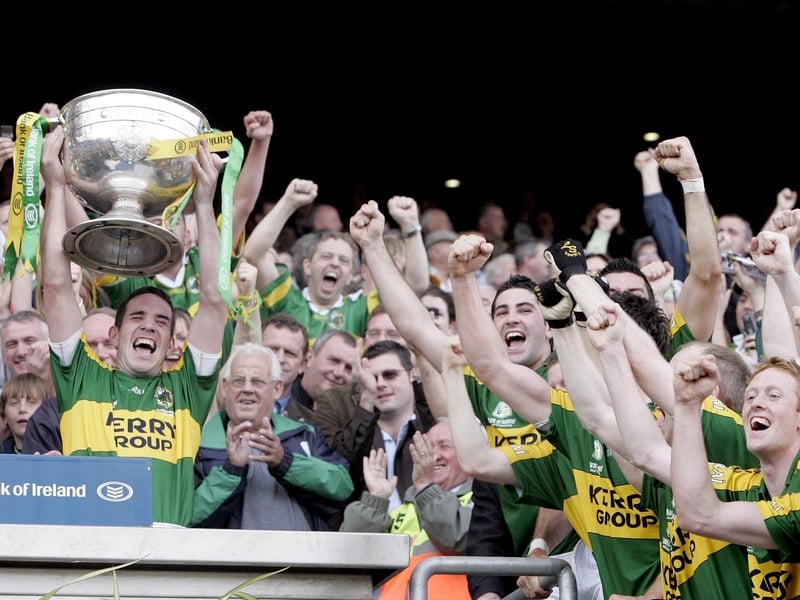 All-Ireland champions Kerry take on Donegal who are looking to retain their league title