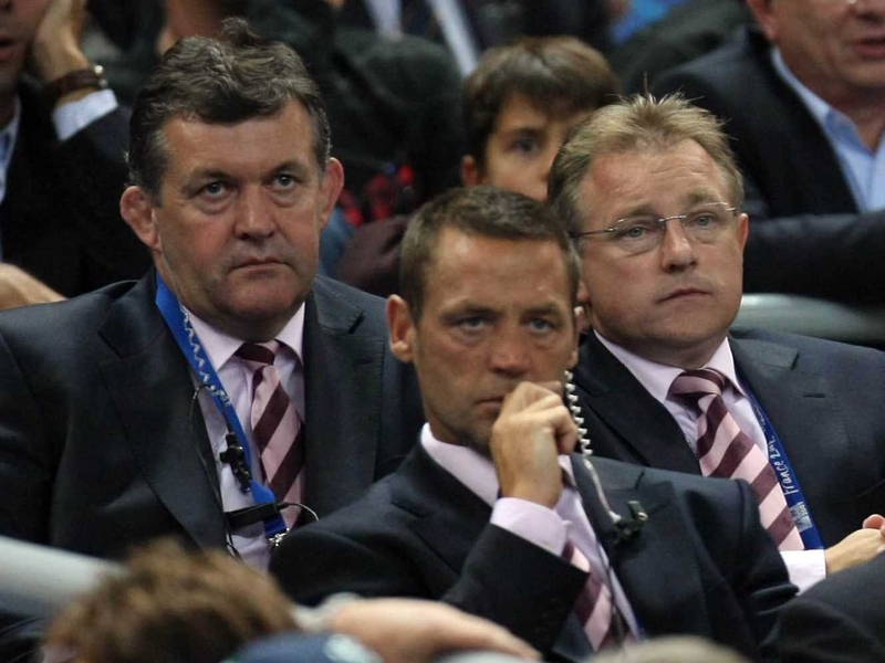 Niall O'Donovan (l) and Eddie O'Sullivan (r) look understandably glum during last night's match