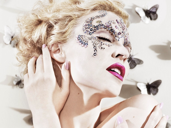 Minogue - Would like to get back into acting