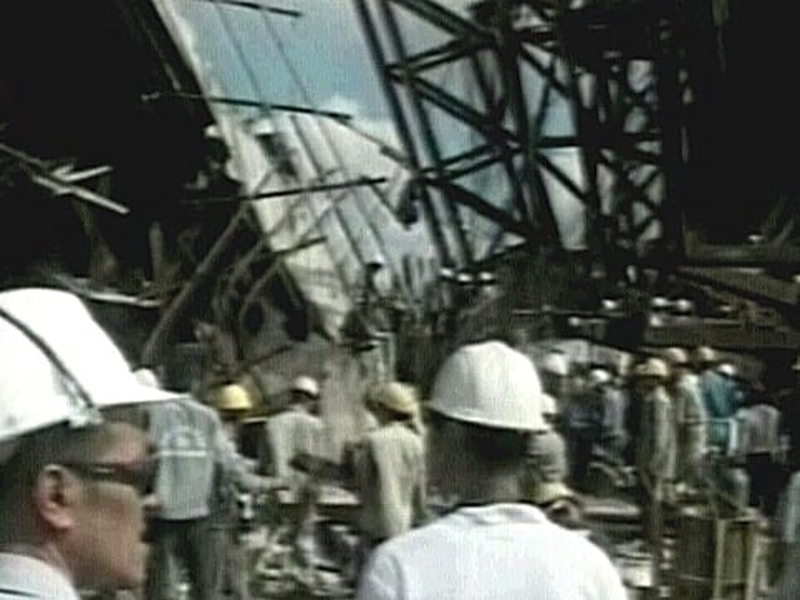 Vietnam - Bridge collapse