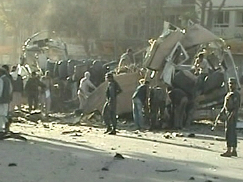 Kabul - Suicide bombing kills 28
