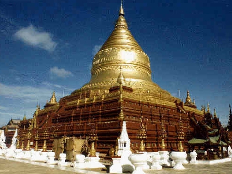 Burma - Protest over shooting of Japanese journalist