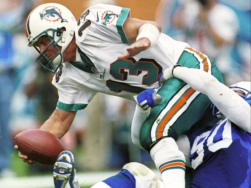 Dan Marino had held the touchdown pass record at 420