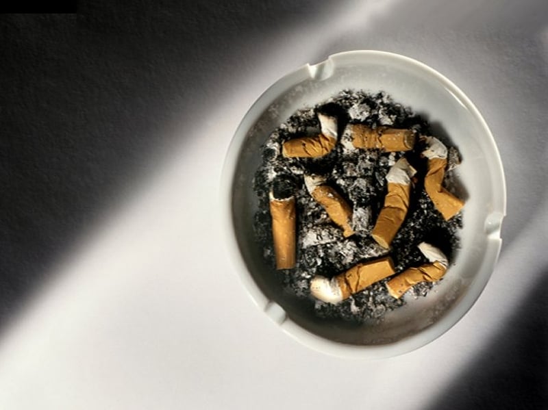 Smoking - Non-smokers tested for carbon monoxide