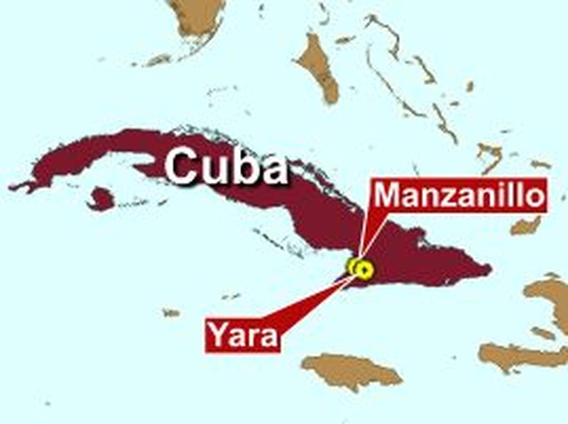 Cuba - Train was heading for Manzanillo, when it hit a bus at Yara
