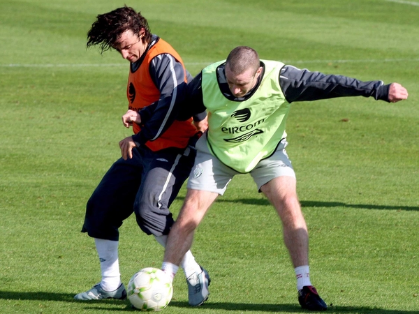 Steven Elliott (r) with Stephen Hunt before his injury yesterday