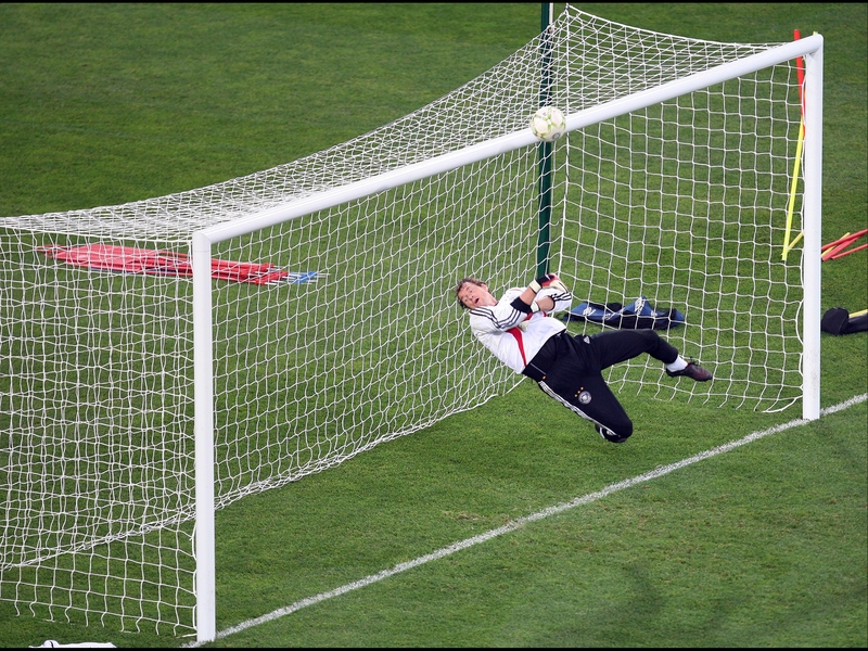 Despite excellent form for Germany, Jens Lehmann has lost his place at club level