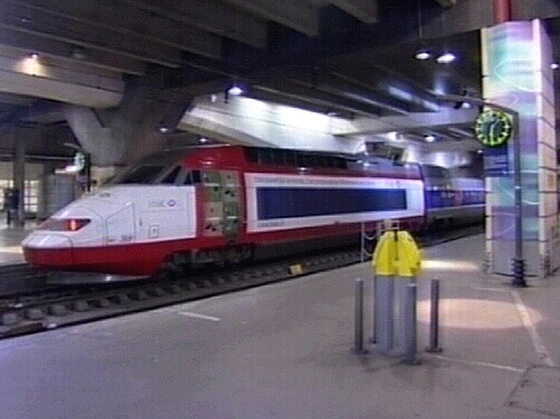 Train strike - Travellers urged to postpone their journeys