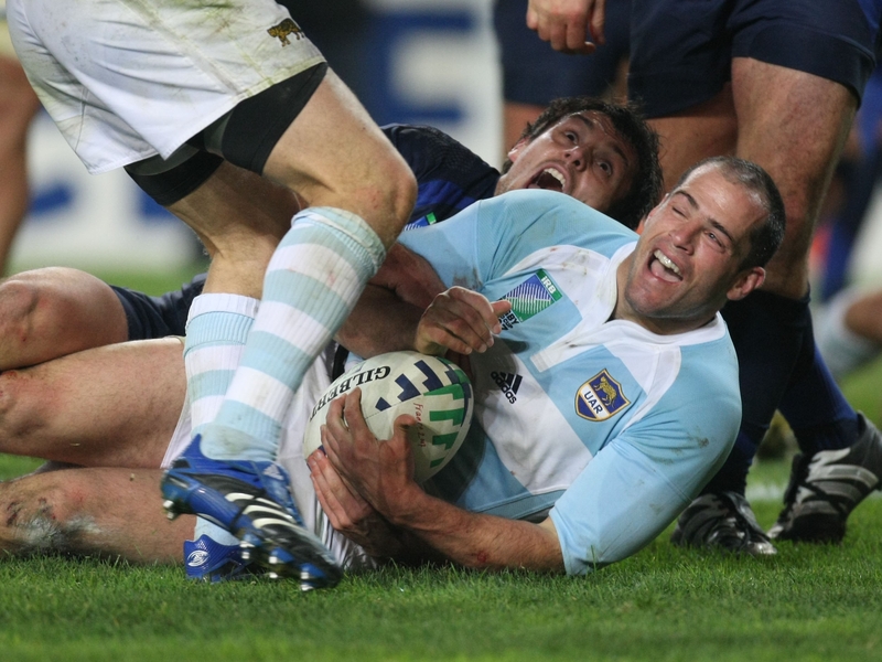 Felipe Contepomi goes over for one of his two tries for the Pumas