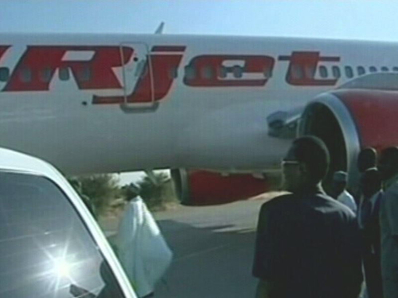 Chad - 6 French begin hunger strike