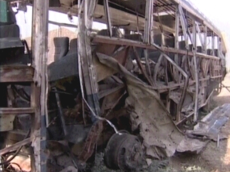Sargodha - Bus attacked by suicide bomber