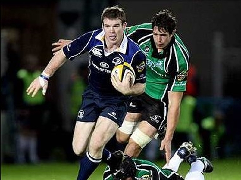 Gordon D'Arcy scored two late tries to see Leinster home