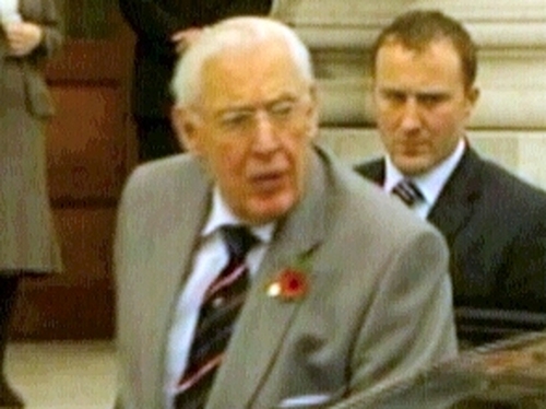 Ian Paisley - Arriving for meeting