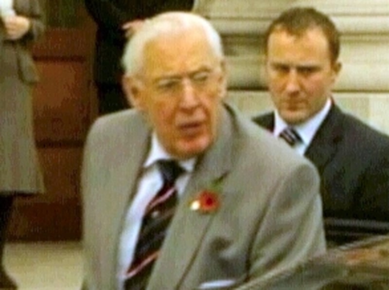 Ian Paisley - Arriving for meeting