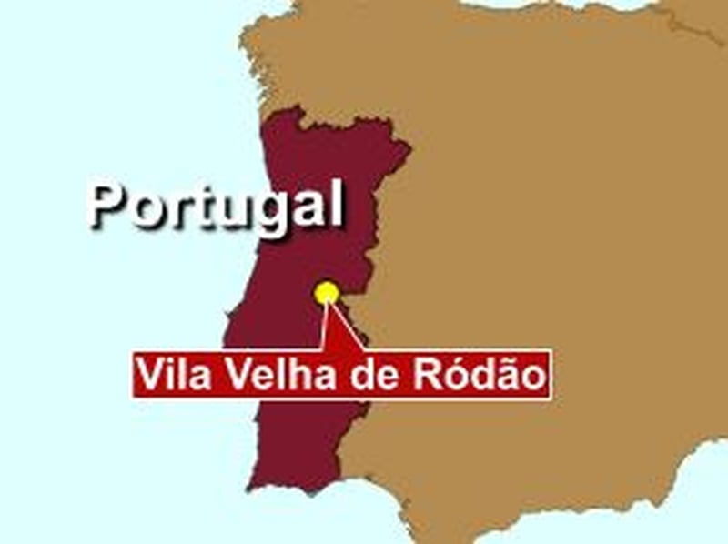 Portugal - Bus crashes into ravine
