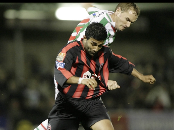 Cork's Colin Healy puts pressure on Bohs' Harpal Singh