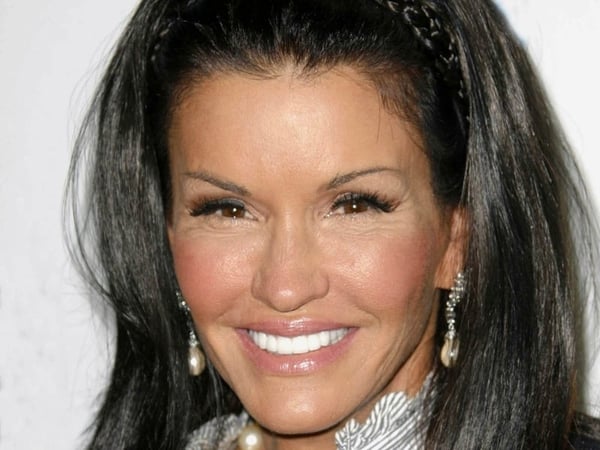 Janice Dickinson - Making her feelings very clear around the campfire