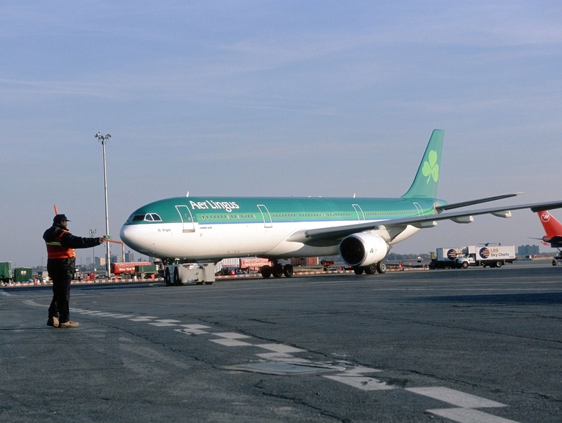 Aer Lingus - Flights grounded after incident
