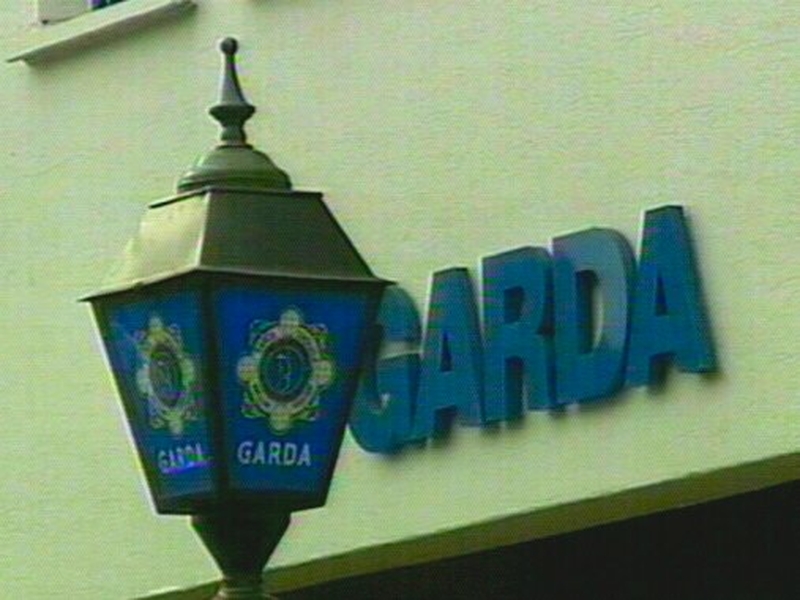Gardaí - Man arrested after found with rifle