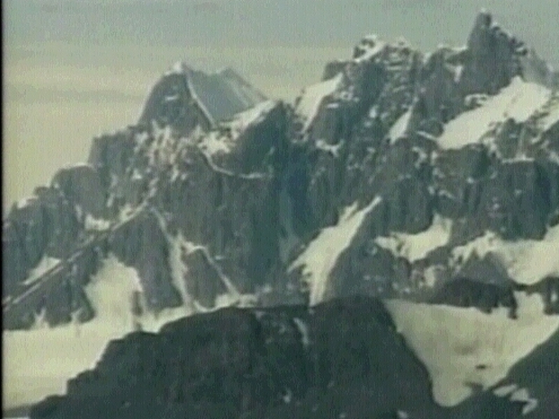 Antarctic - Irish explorers set to reach pole