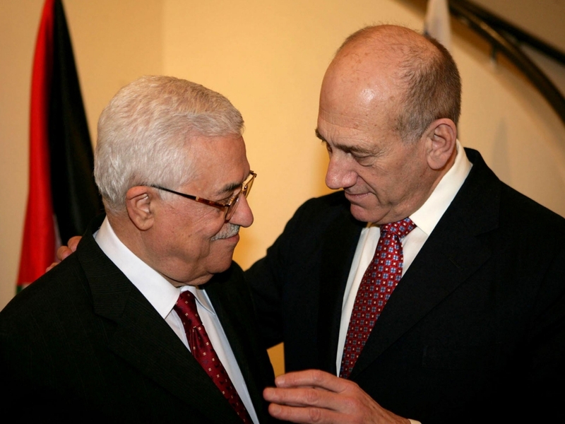 Abbas &amp; Olmert - Holding talks today